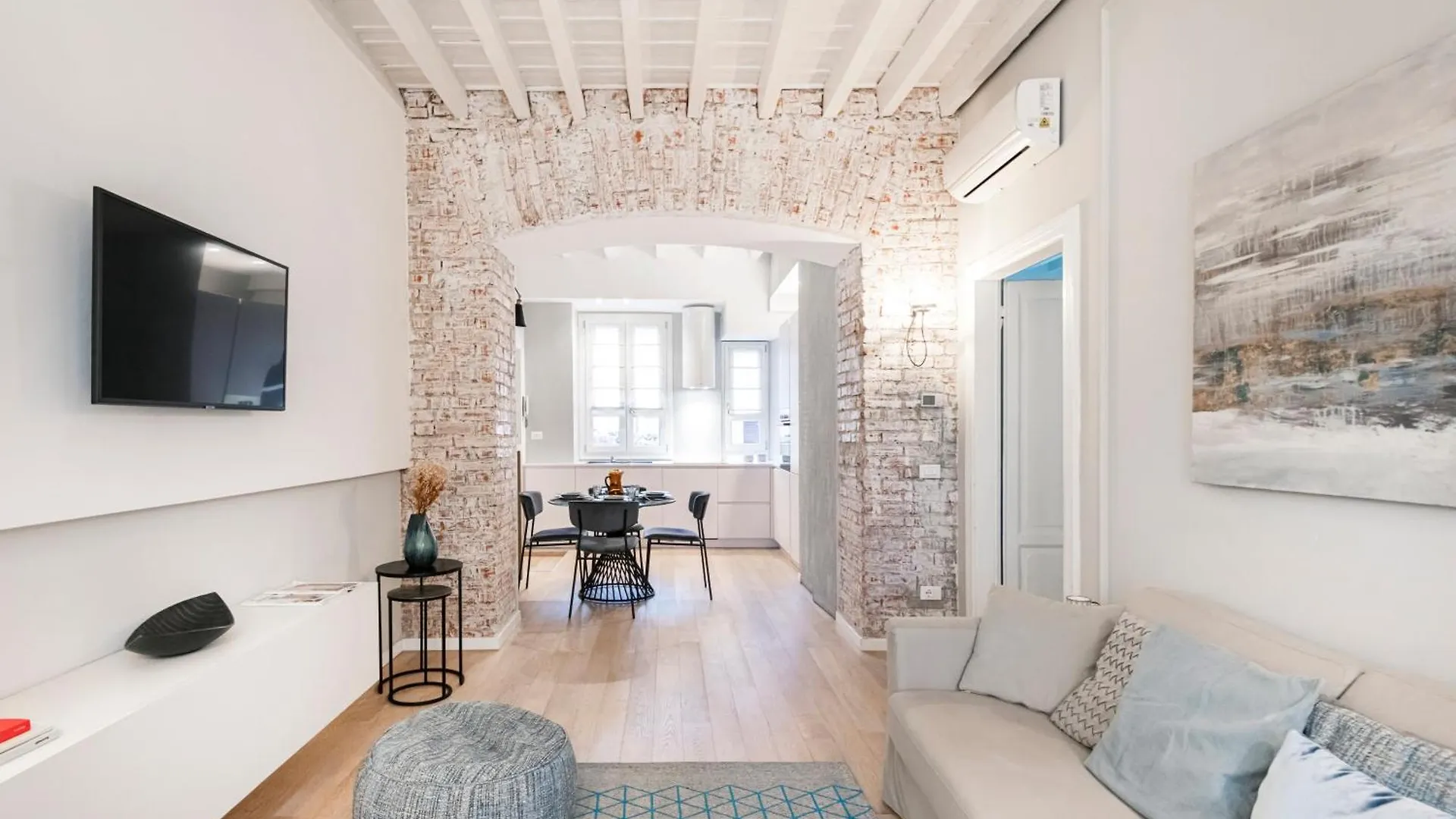 Easylife - Beautiful Apartment In Sarpi Milan Italy